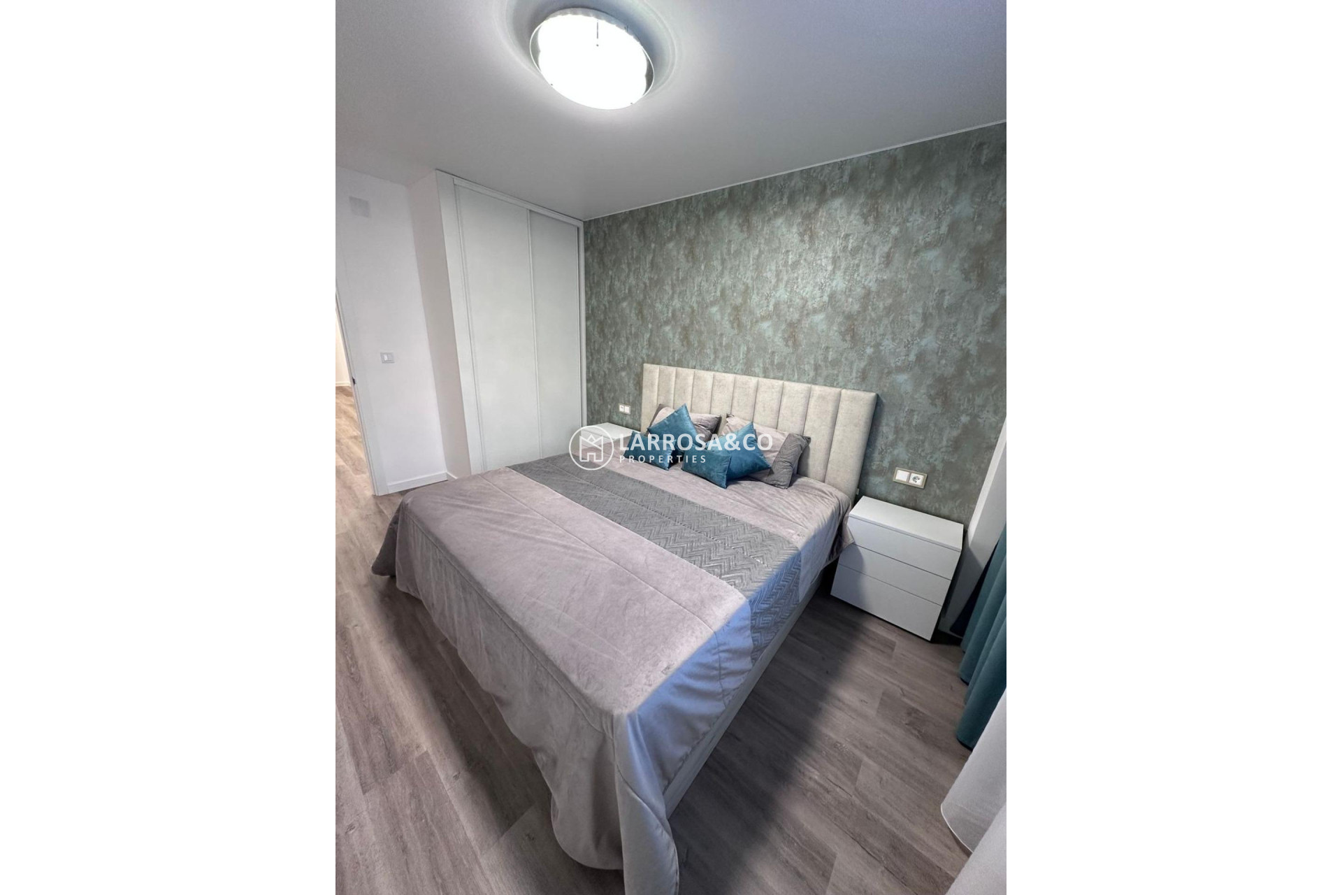 Herverkoop - Apartment - Torrevieja - Estacion de autobuses