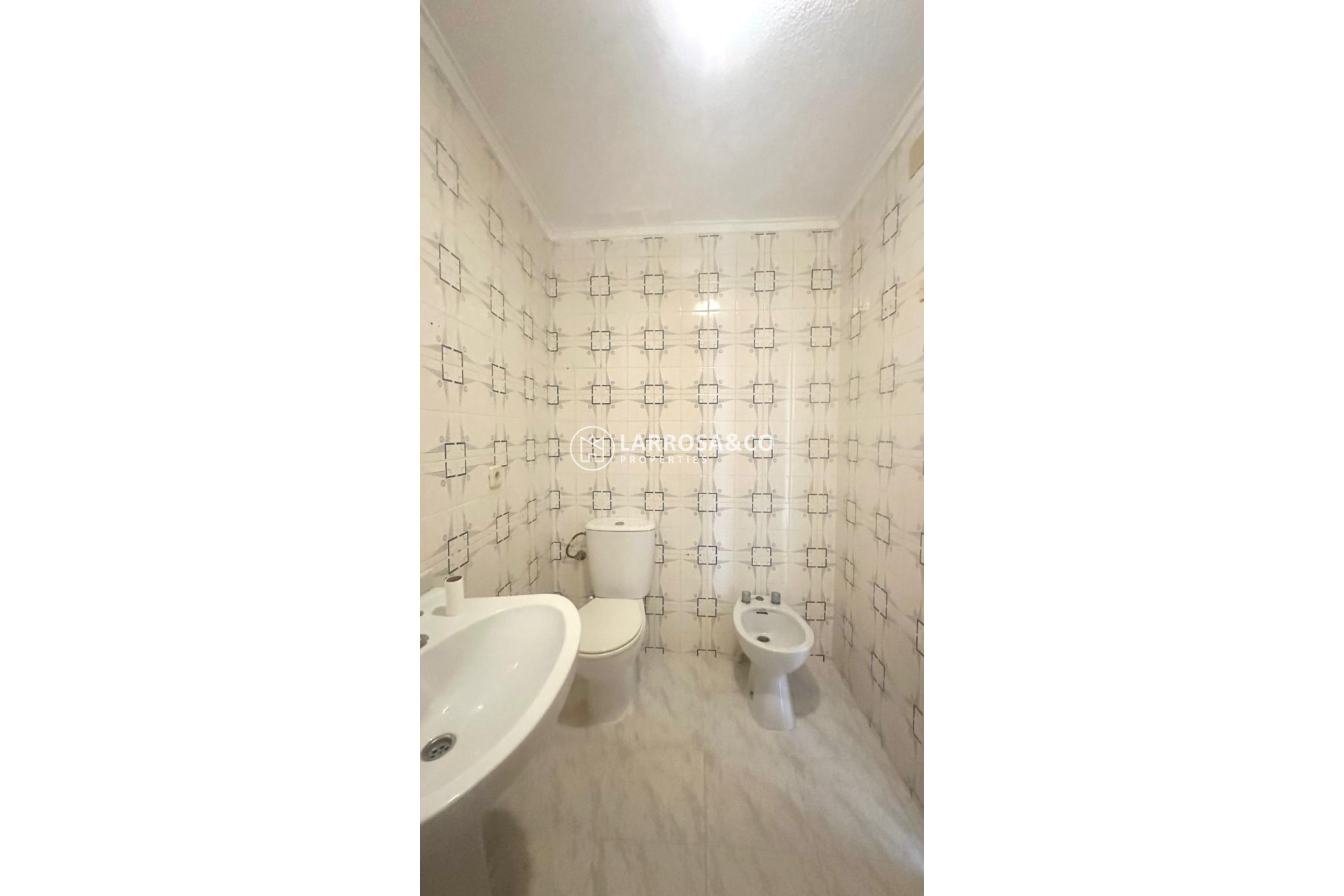 Herverkoop - Apartment - Torrevieja - Estacion de autobuses