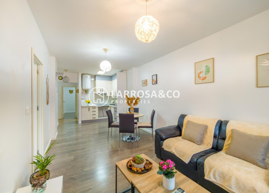 Herverkoop - Apartment - Torrevieja - Estacion de autobuses