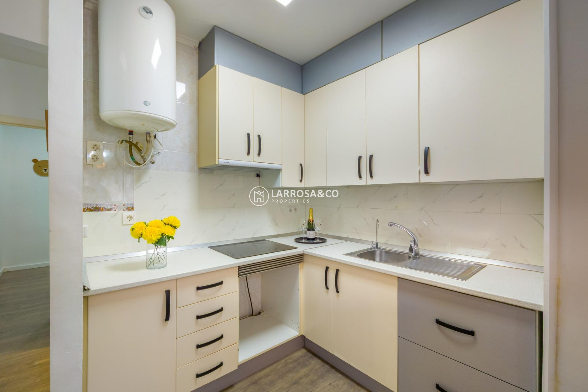 Herverkoop - Apartment - Torrevieja - Estacion de autobuses