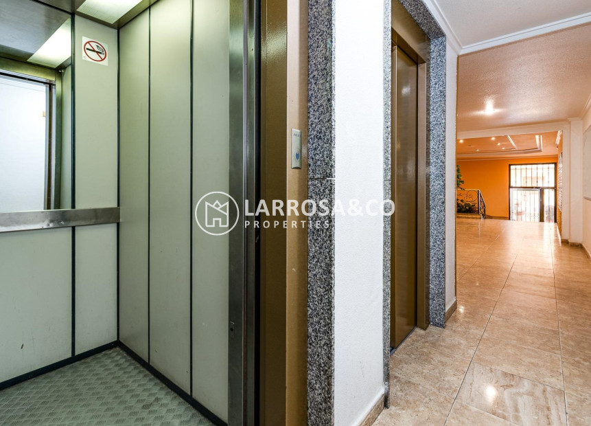 Herverkoop - Apartment - Torrevieja - Los Locos Beach