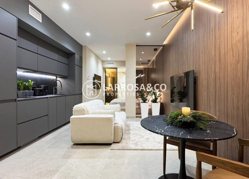 Herverkoop - Apartment - Torrevieja - Los Locos Beach