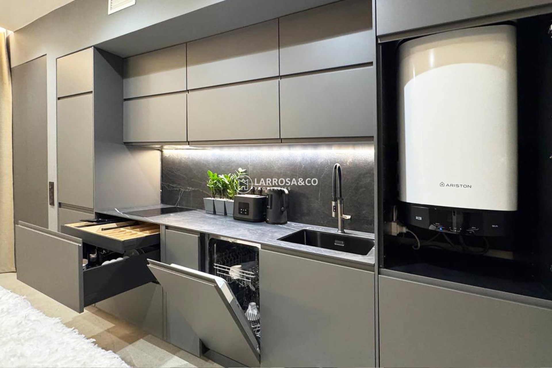 Herverkoop - Apartment - Torrevieja - Los Locos Beach