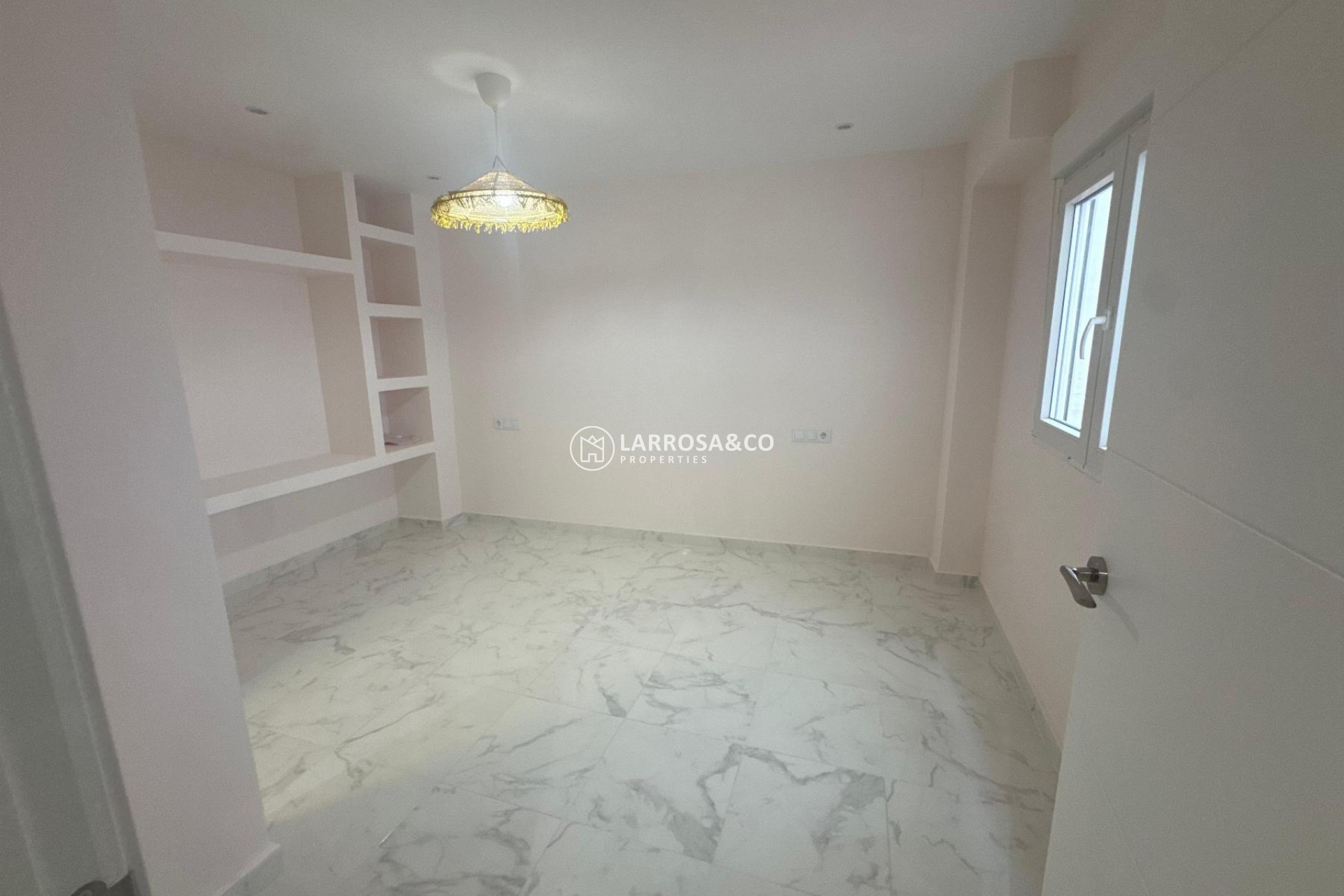 Herverkoop - Apartment - Torrevieja - Muelle Pesquero
