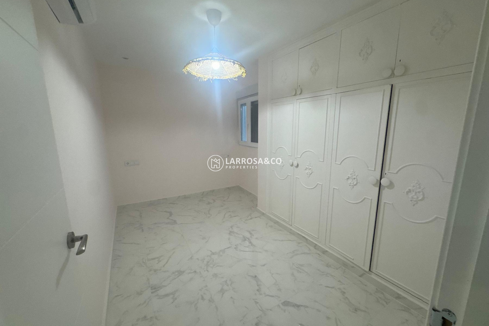 Herverkoop - Apartment - Torrevieja - Muelle Pesquero
