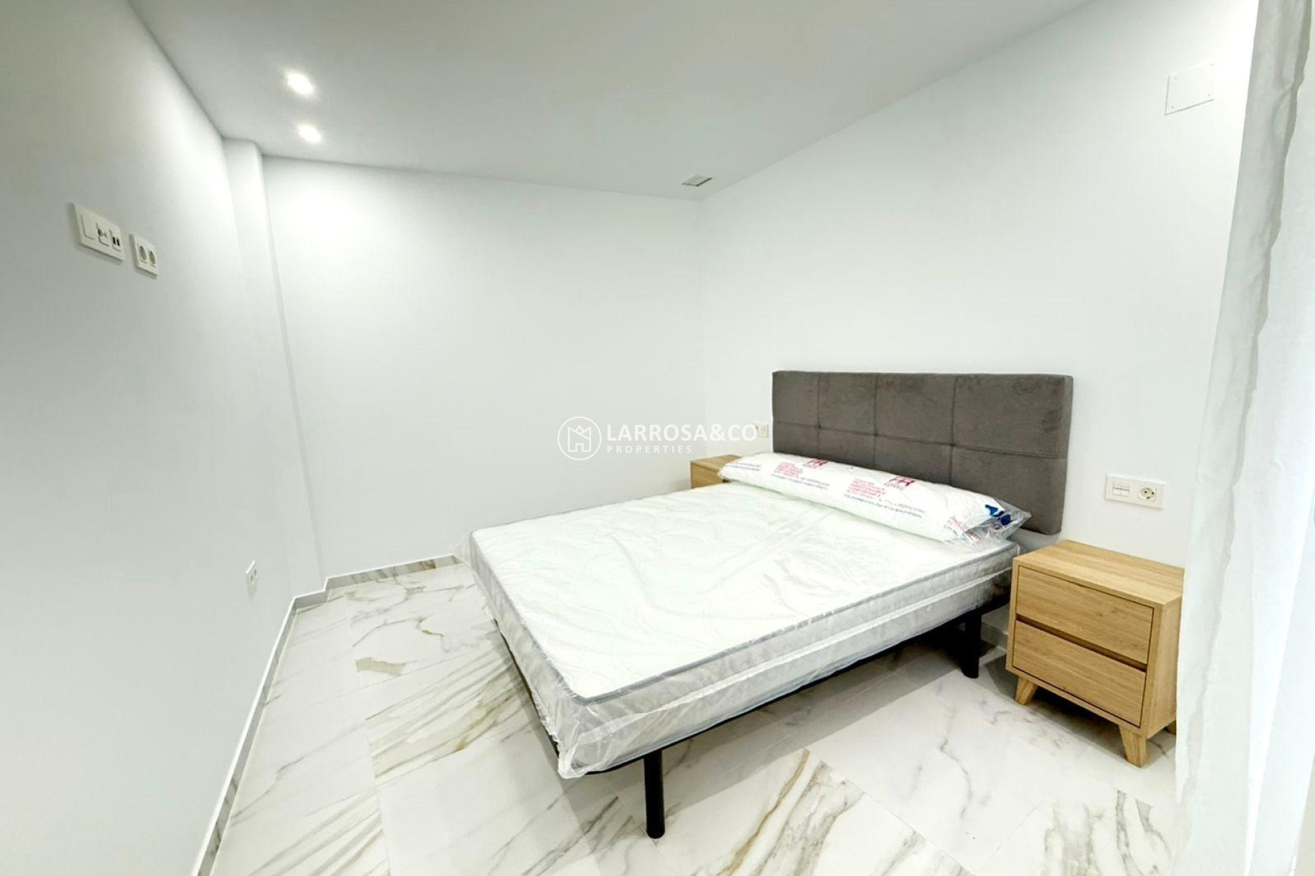 Herverkoop - Apartment - Torrevieja - Parque de las Naciones