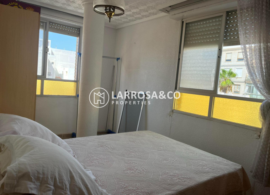 Herverkoop - Apartment - Torrevieja - Paseo maritimo