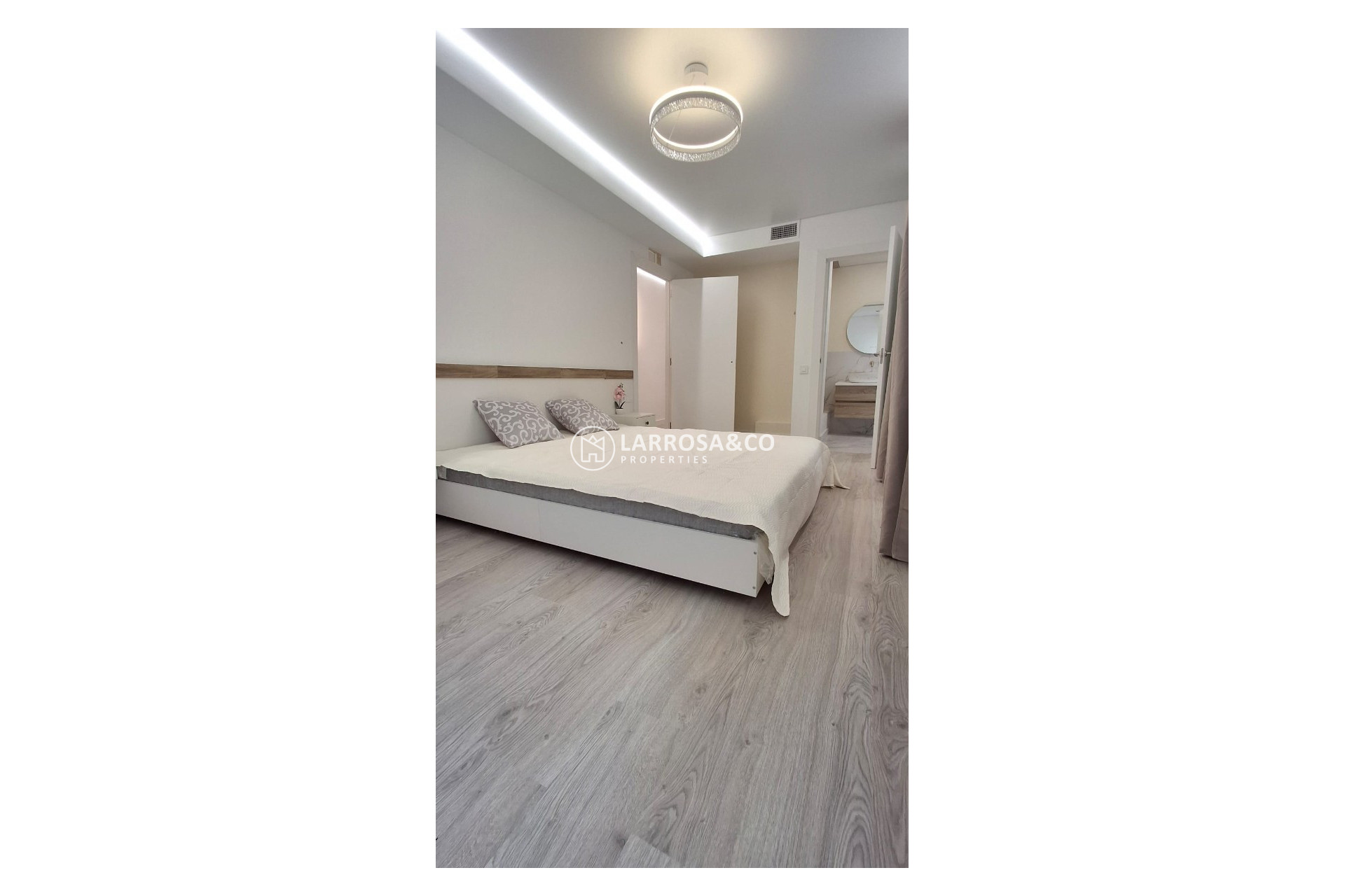 Herverkoop - Apartment - Torrevieja - Playa Acequion