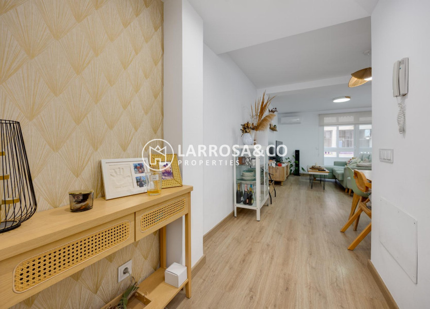 Herverkoop - Apartment - Torrevieja - Playa de los Naufragos