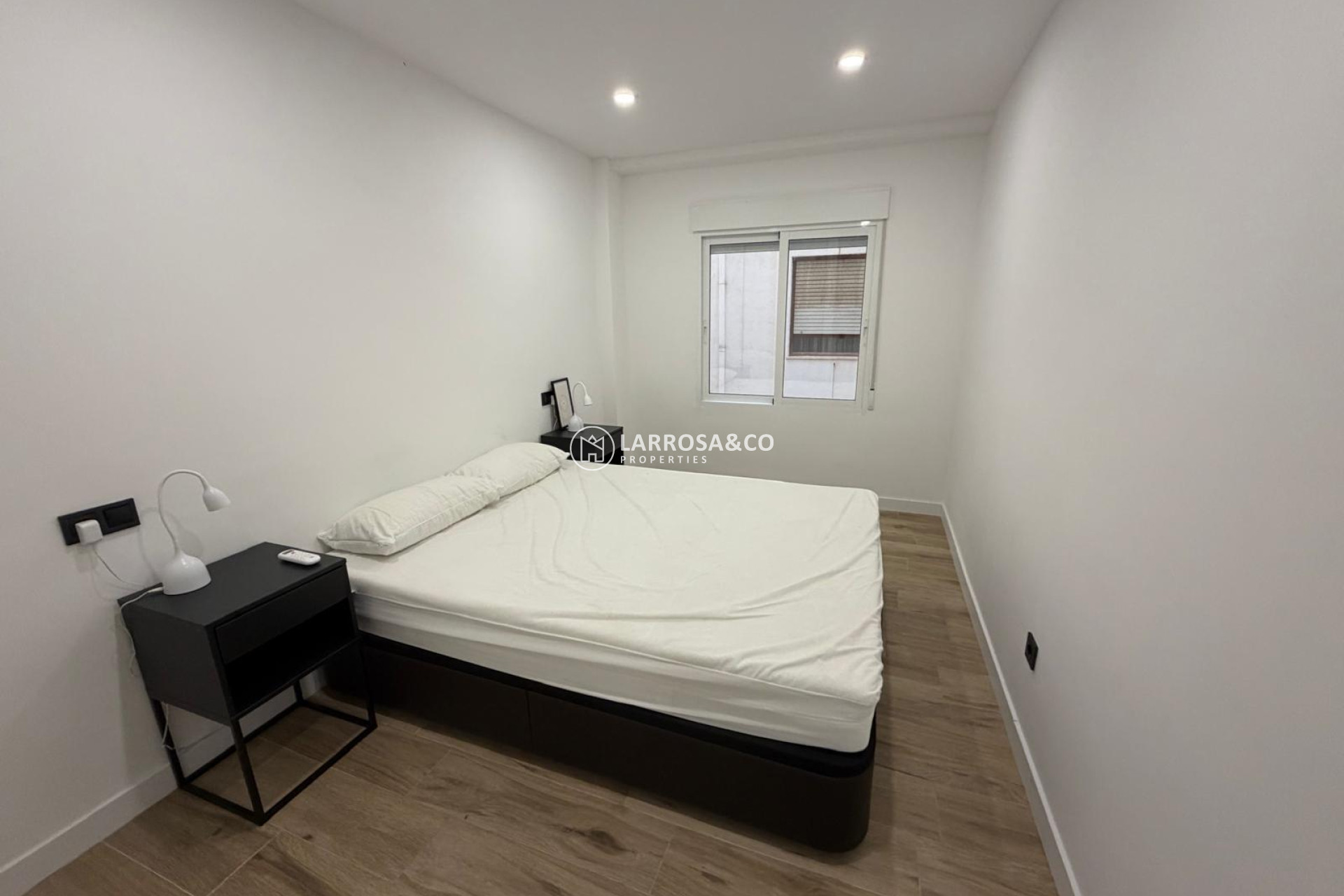 Herverkoop - Apartment - Torrevieja - Playa del Acequión