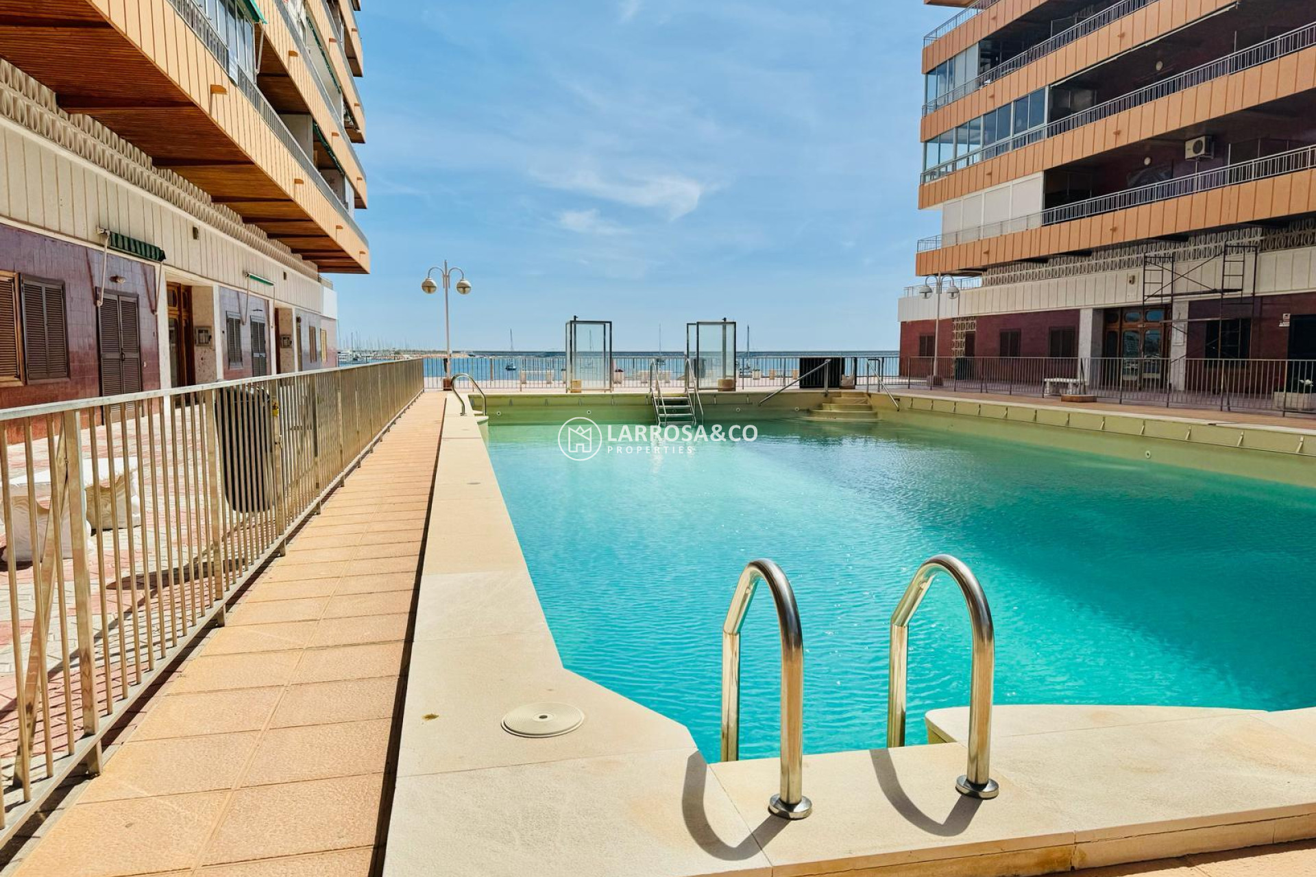 Herverkoop - Apartment - Torrevieja - Playa del Acequión