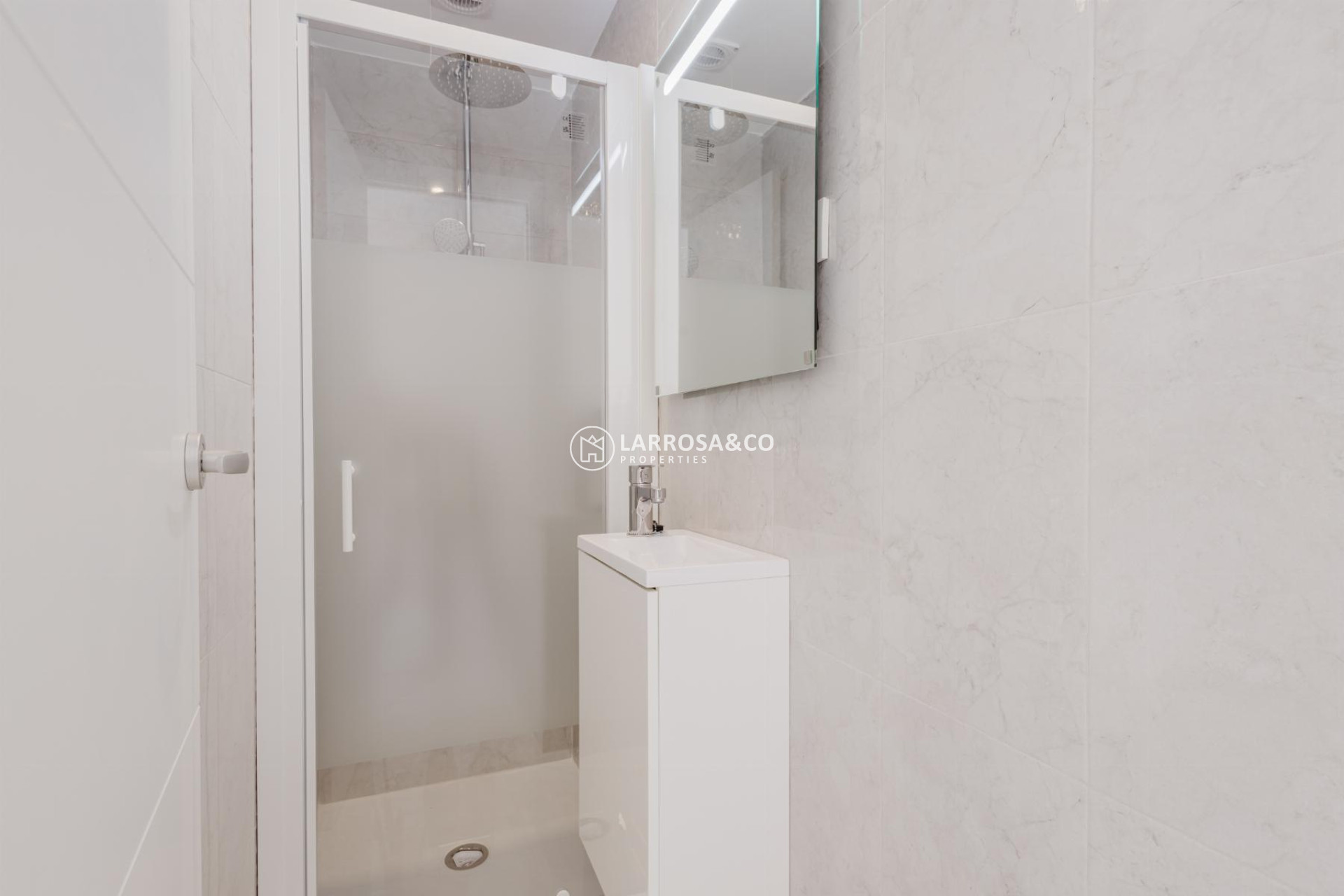 Herverkoop - Apartment - Torrevieja - Playa del Acequión