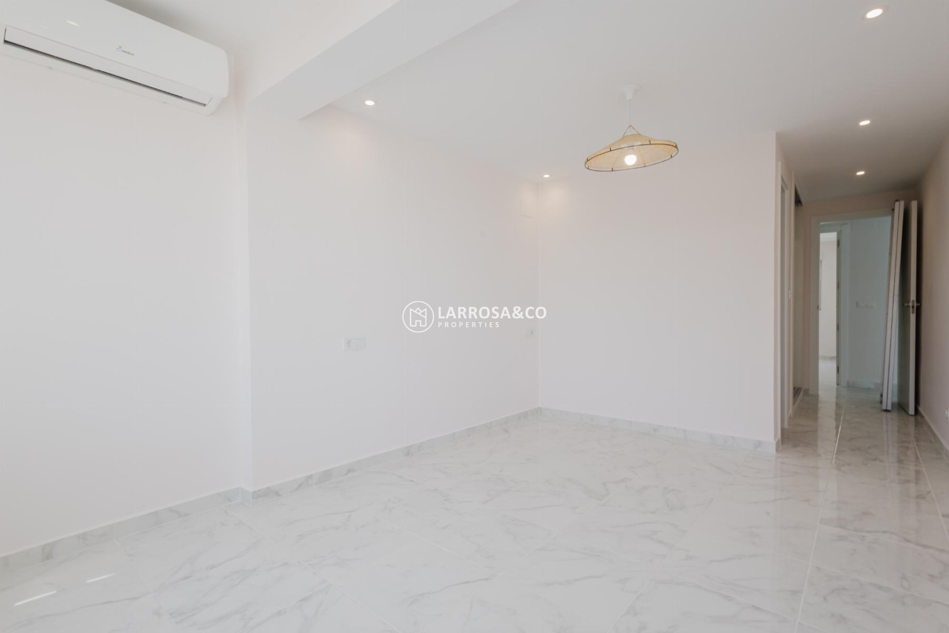 Herverkoop - Apartment - Torrevieja - Playa del Acequión