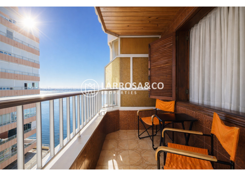 Herverkoop - Apartment - Torrevieja - Playa del Acequión