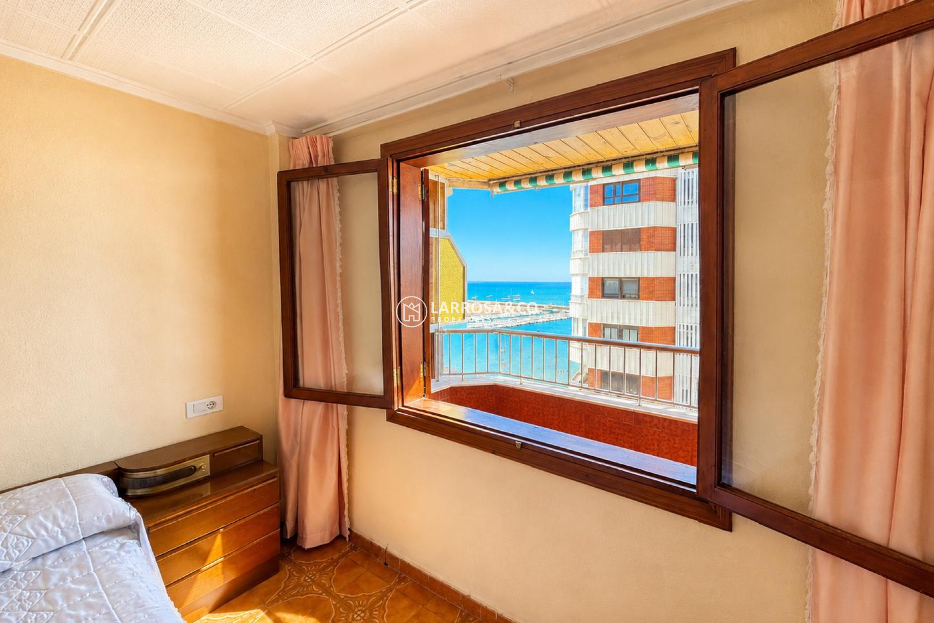 Herverkoop - Apartment - Torrevieja - Playa del Acequión