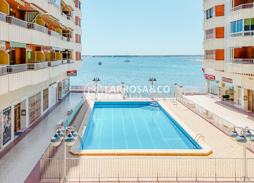 Herverkoop - Apartment - Torrevieja - Playa del Acequión