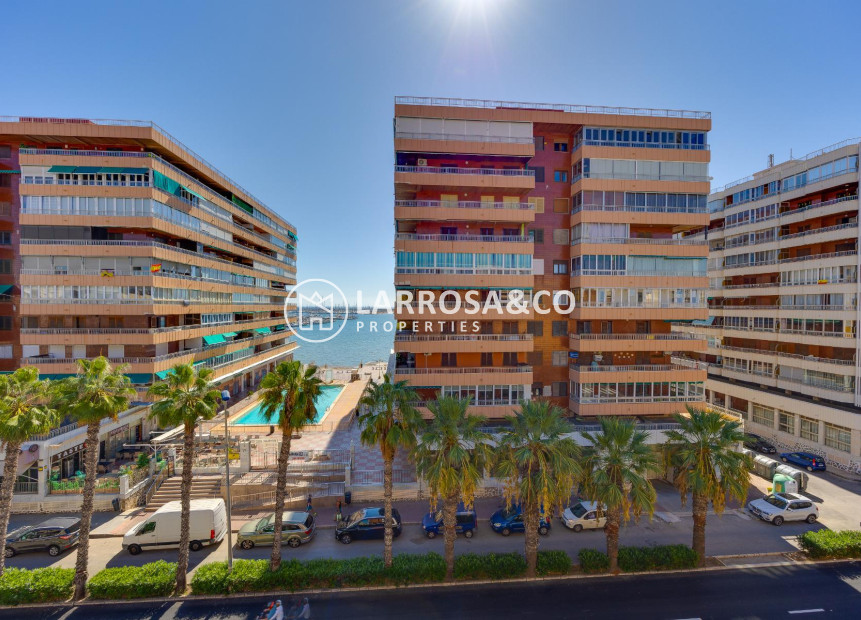 Herverkoop - Apartment - Torrevieja - Playa del Acequión