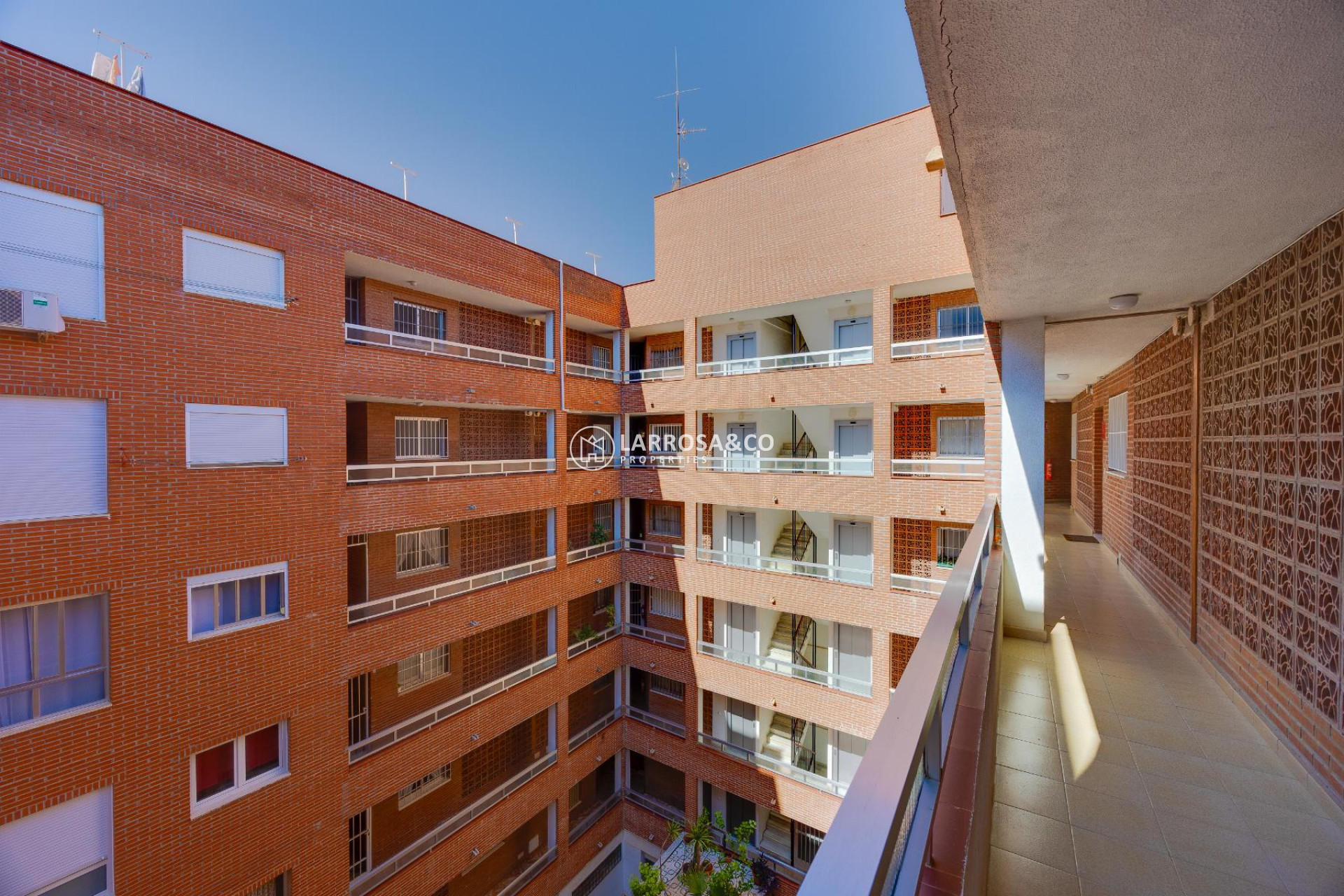 Herverkoop - Apartment - Torrevieja - Playa del Acequión