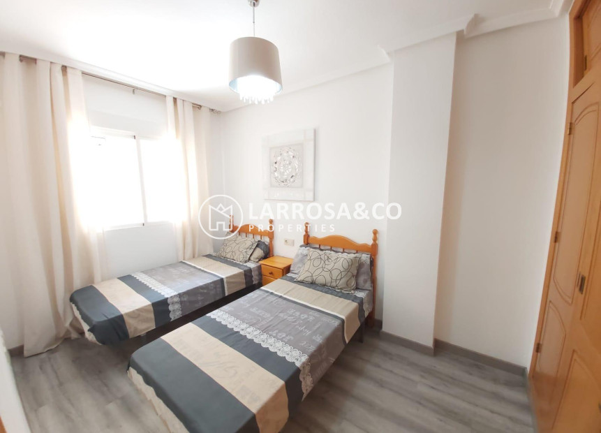 Herverkoop - Apartment - Torrevieja - Playa del cura