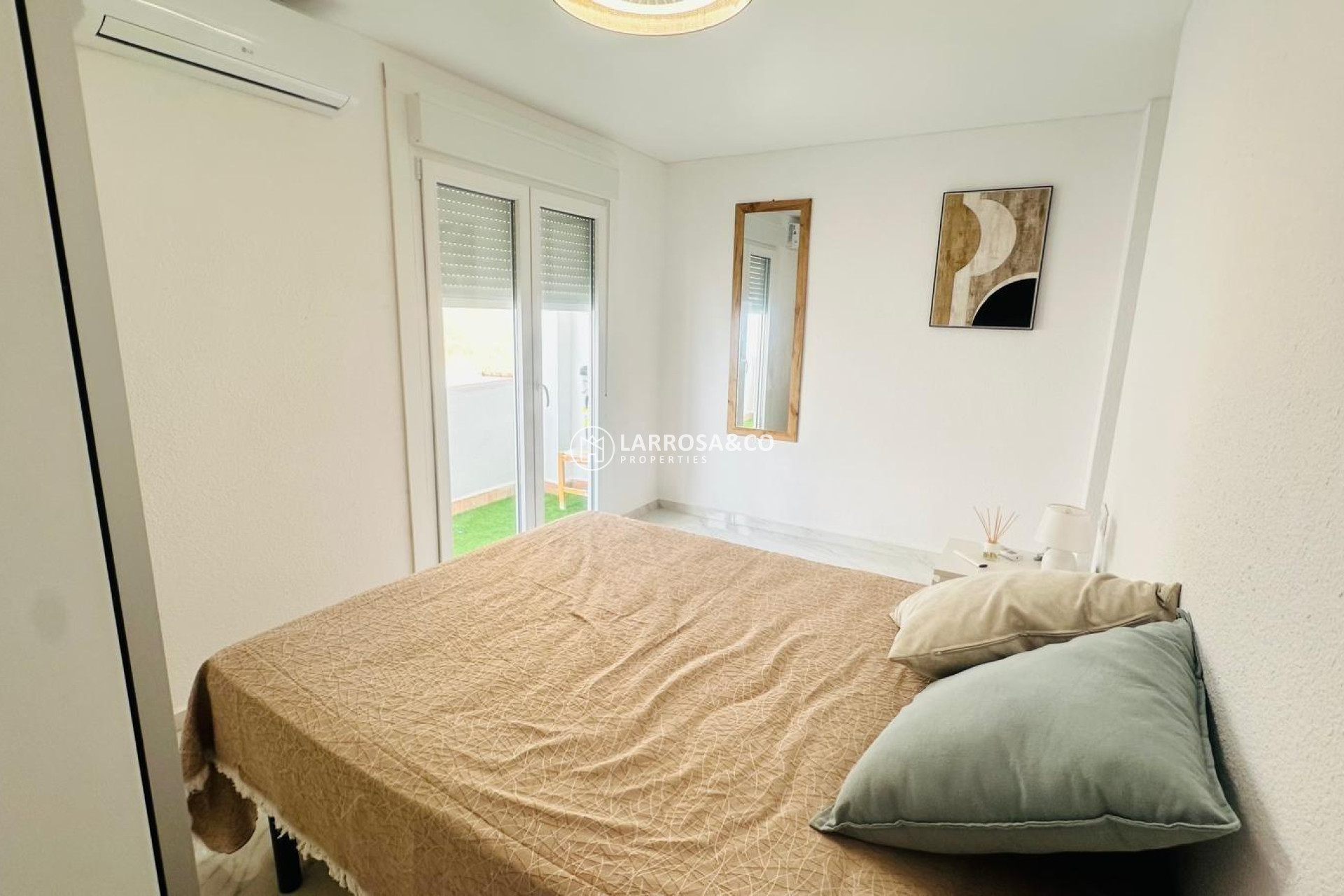 Herverkoop - Apartment - Torrevieja - Playa del cura
