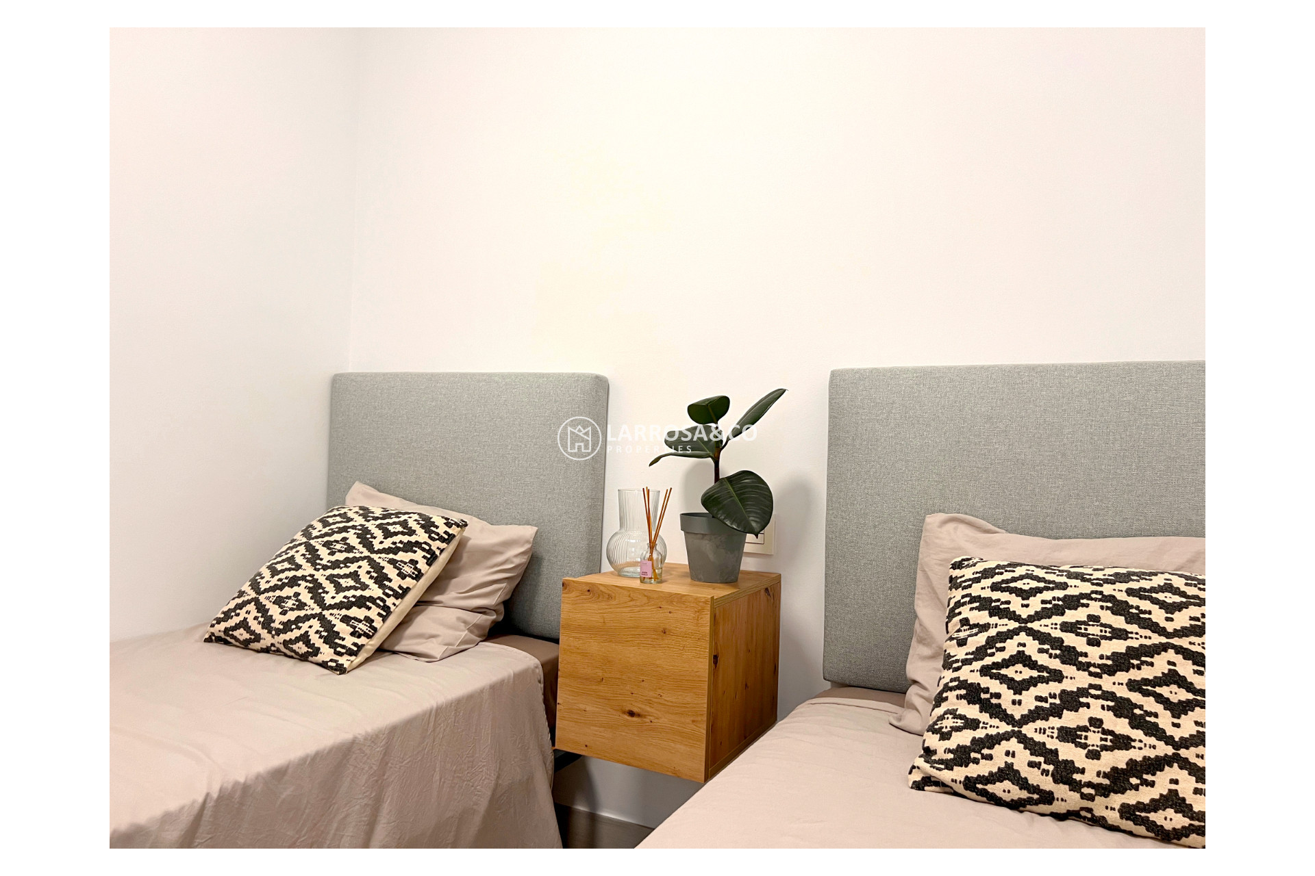 Herverkoop - Apartment - Torrevieja - Playa del Cura