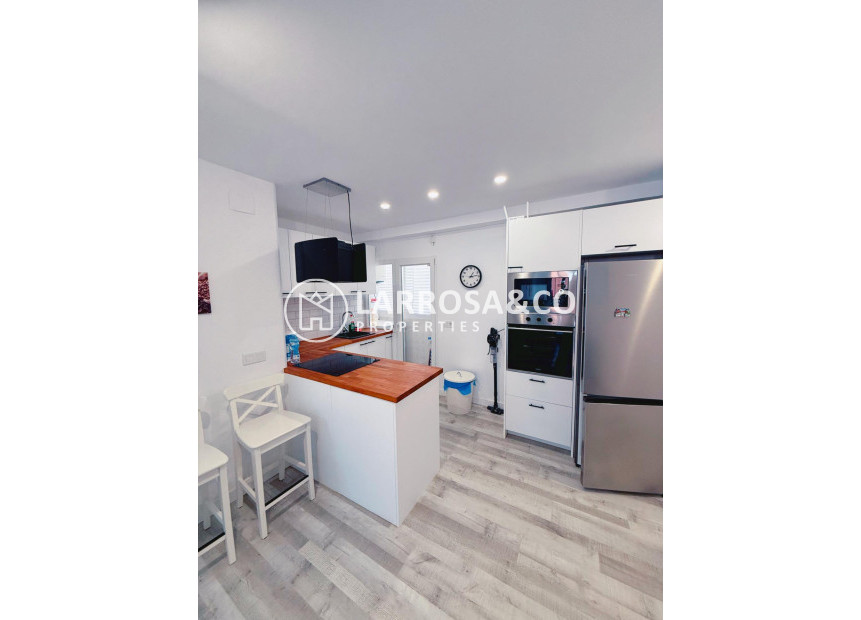 Herverkoop - Apartment - Torrevieja - Playa del cura