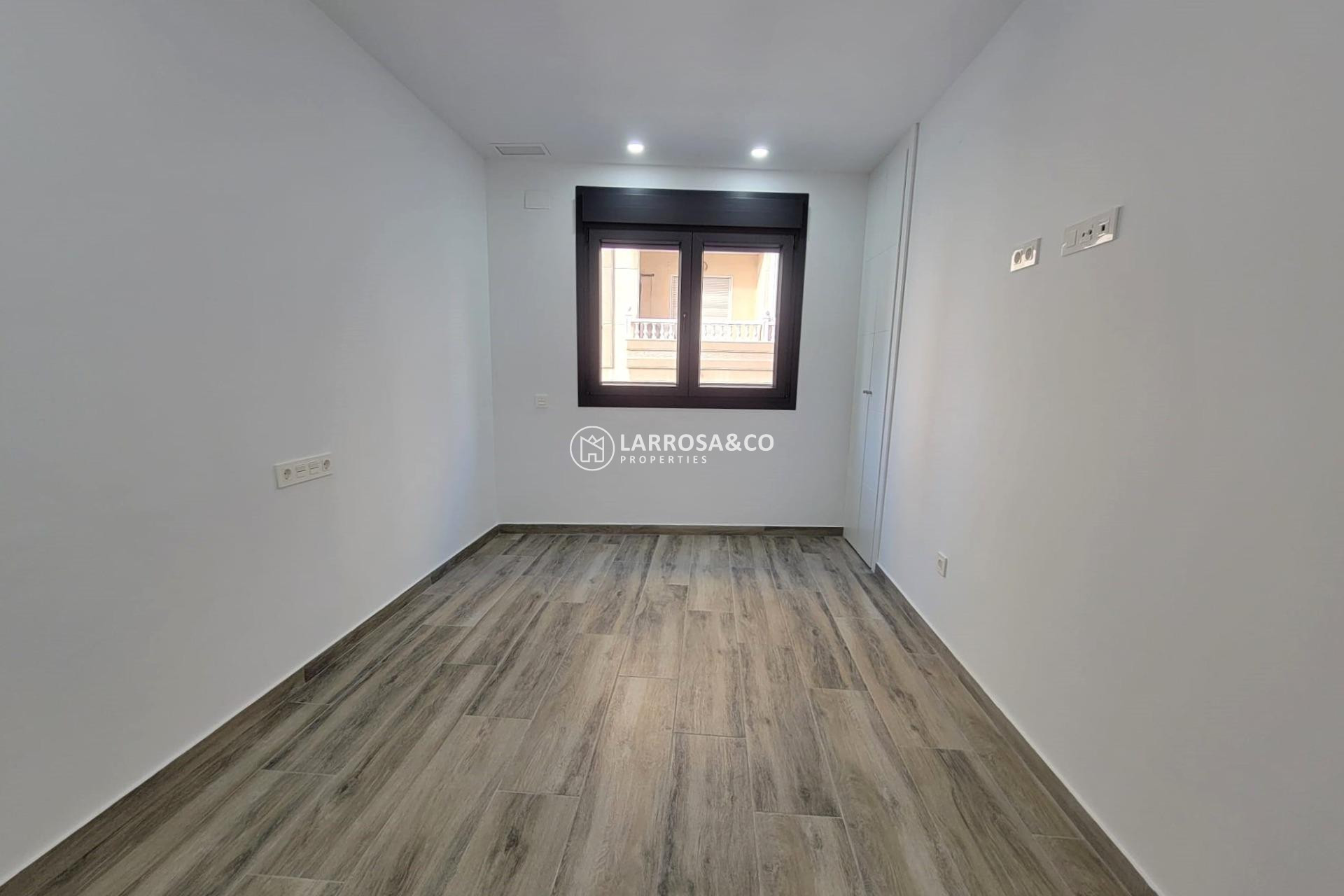 Herverkoop - Apartment - Torrevieja - Playa del cura