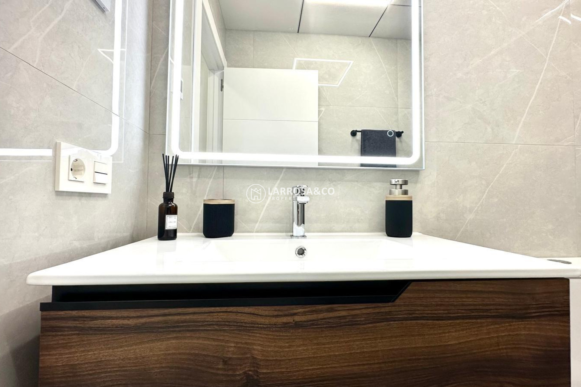 Herverkoop - Apartment - Torrevieja - Playa del cura