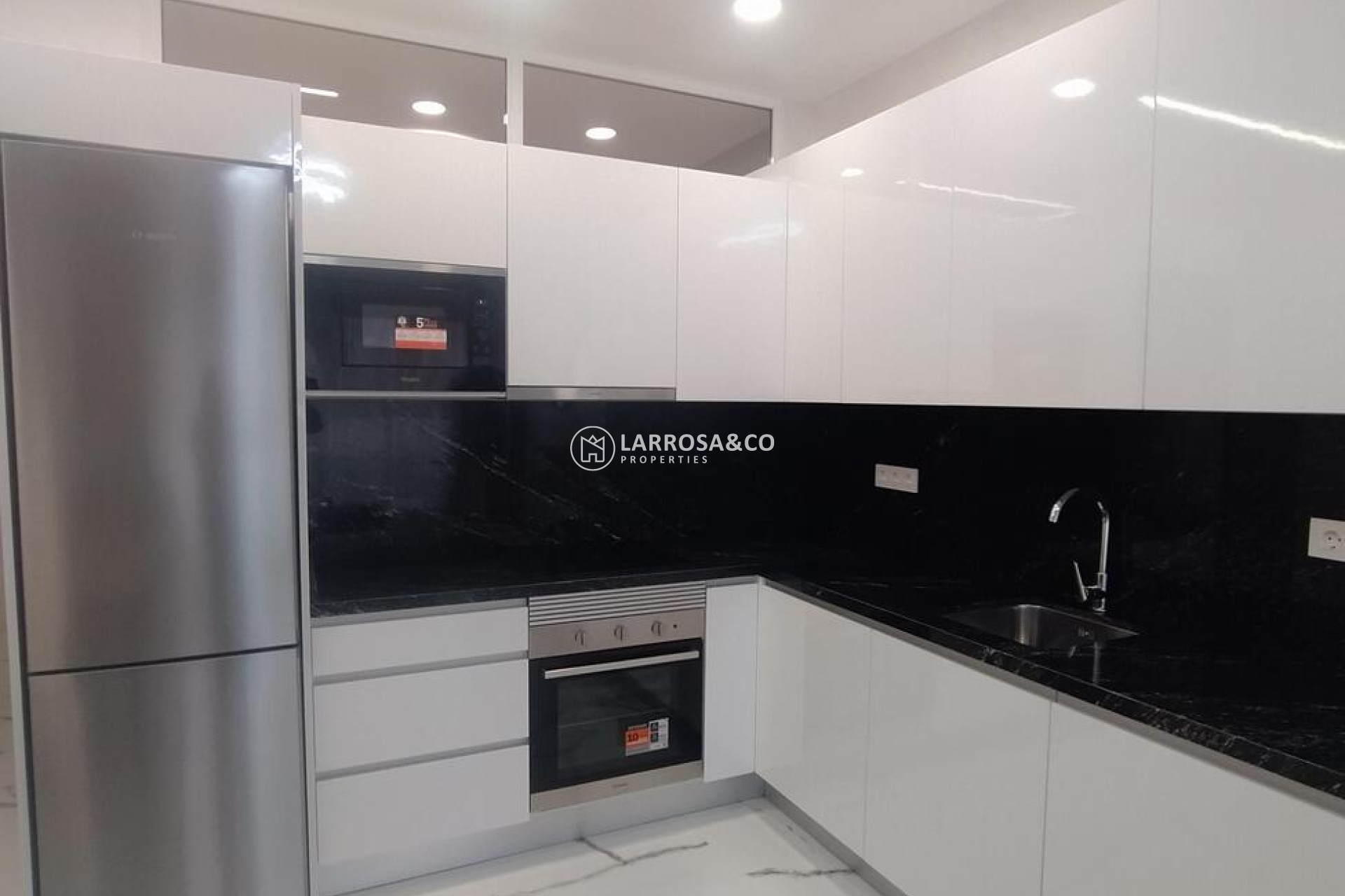 Herverkoop - Apartment - Torrevieja - Playa del cura