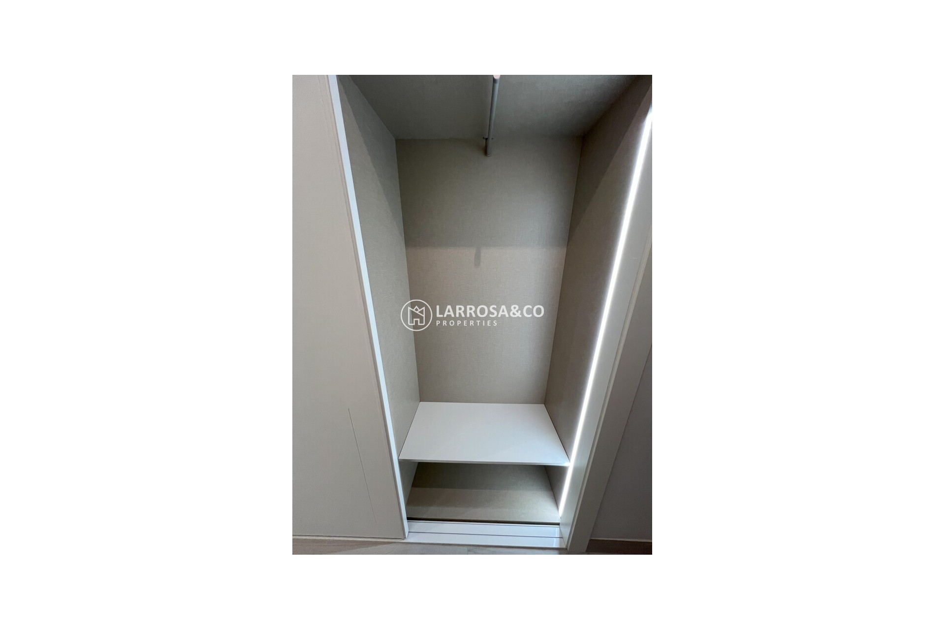 Herverkoop - Apartment - Torrevieja - Playa del cura