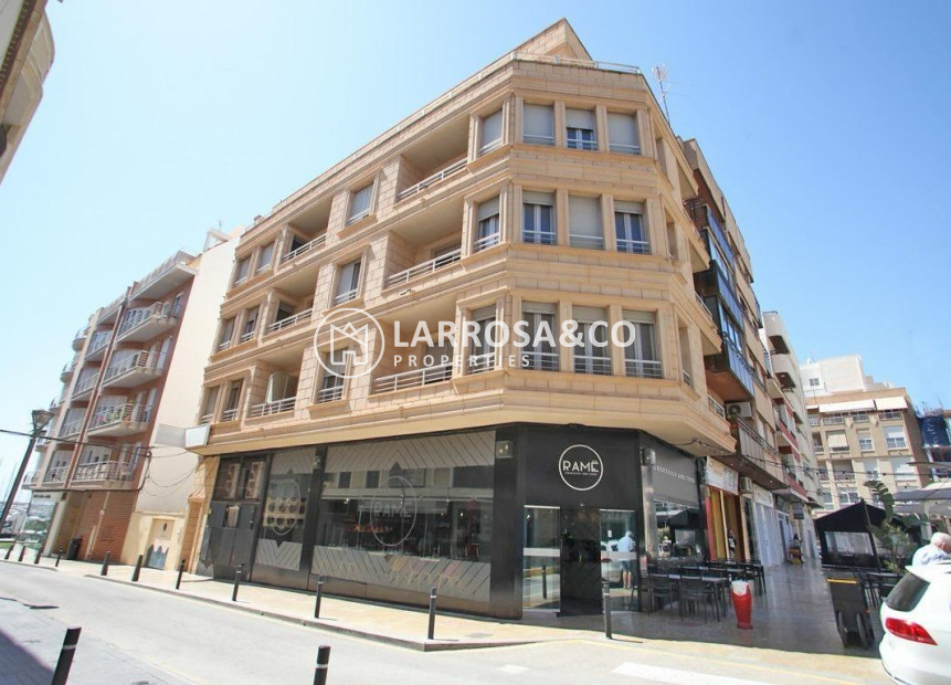 Herverkoop - Building - Torrevieja - Centro