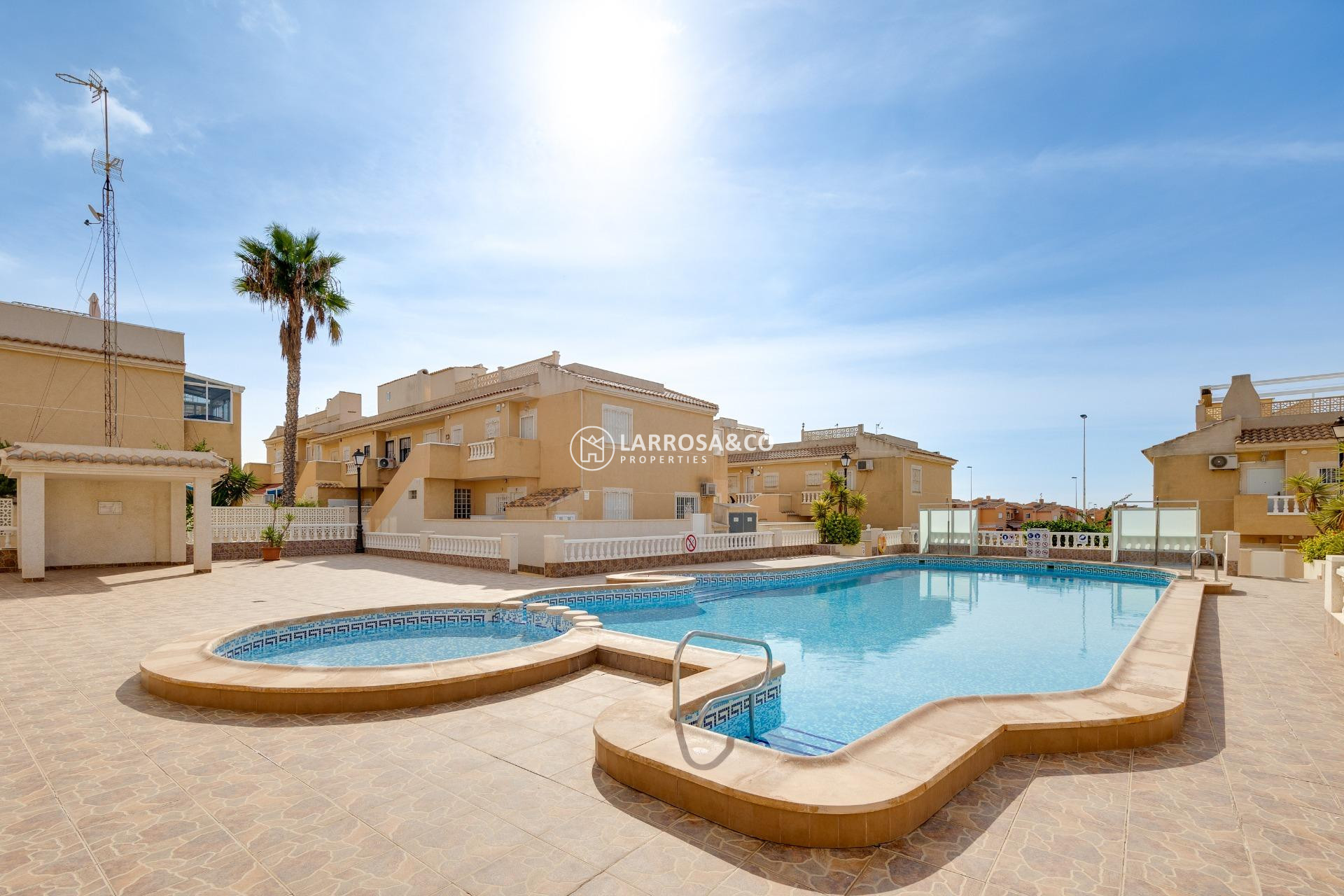 Herverkoop - Bungalow - Torrevieja - Aguas nuevas 2