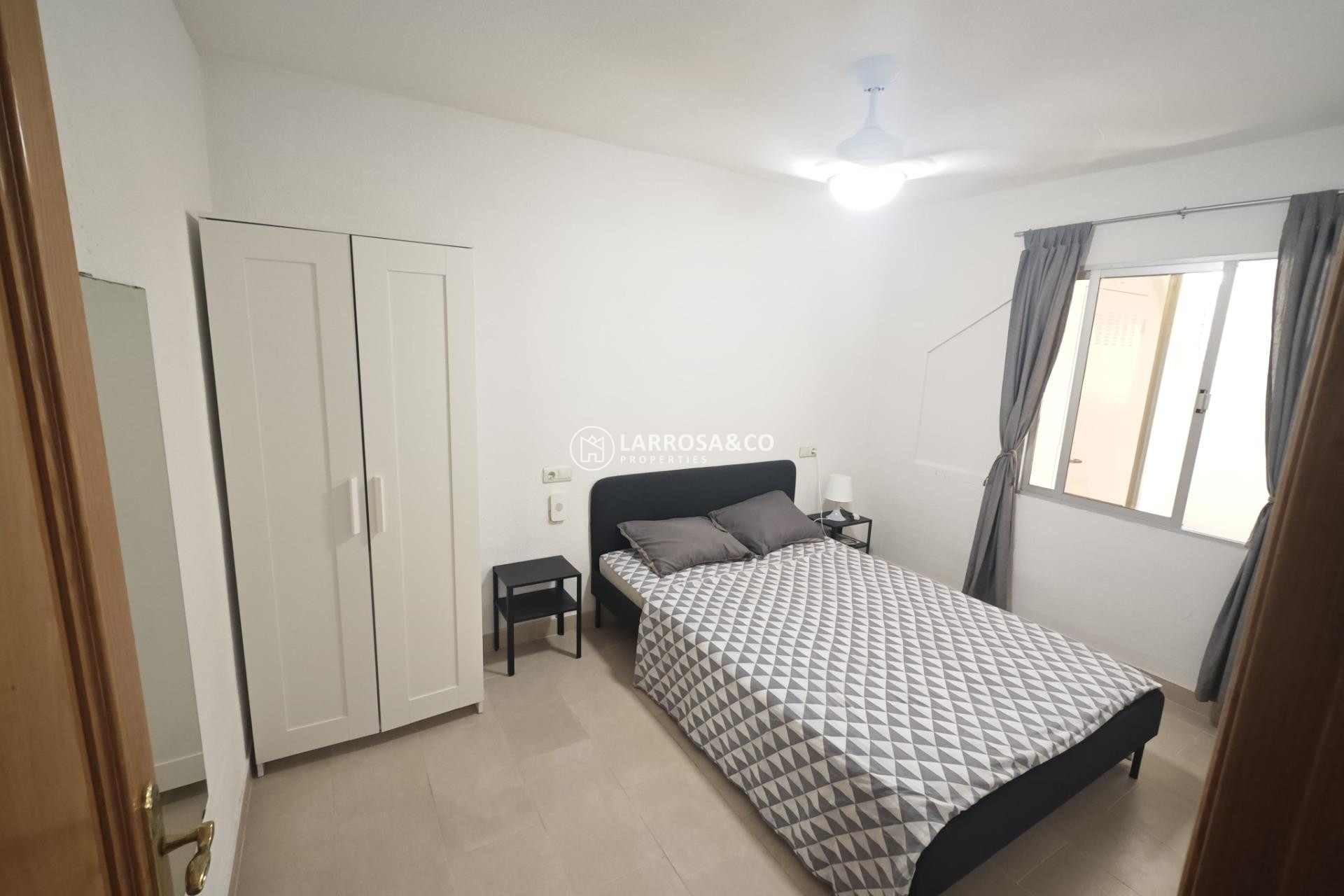 Herverkoop - Bungalow - Torrevieja - Playa del cura