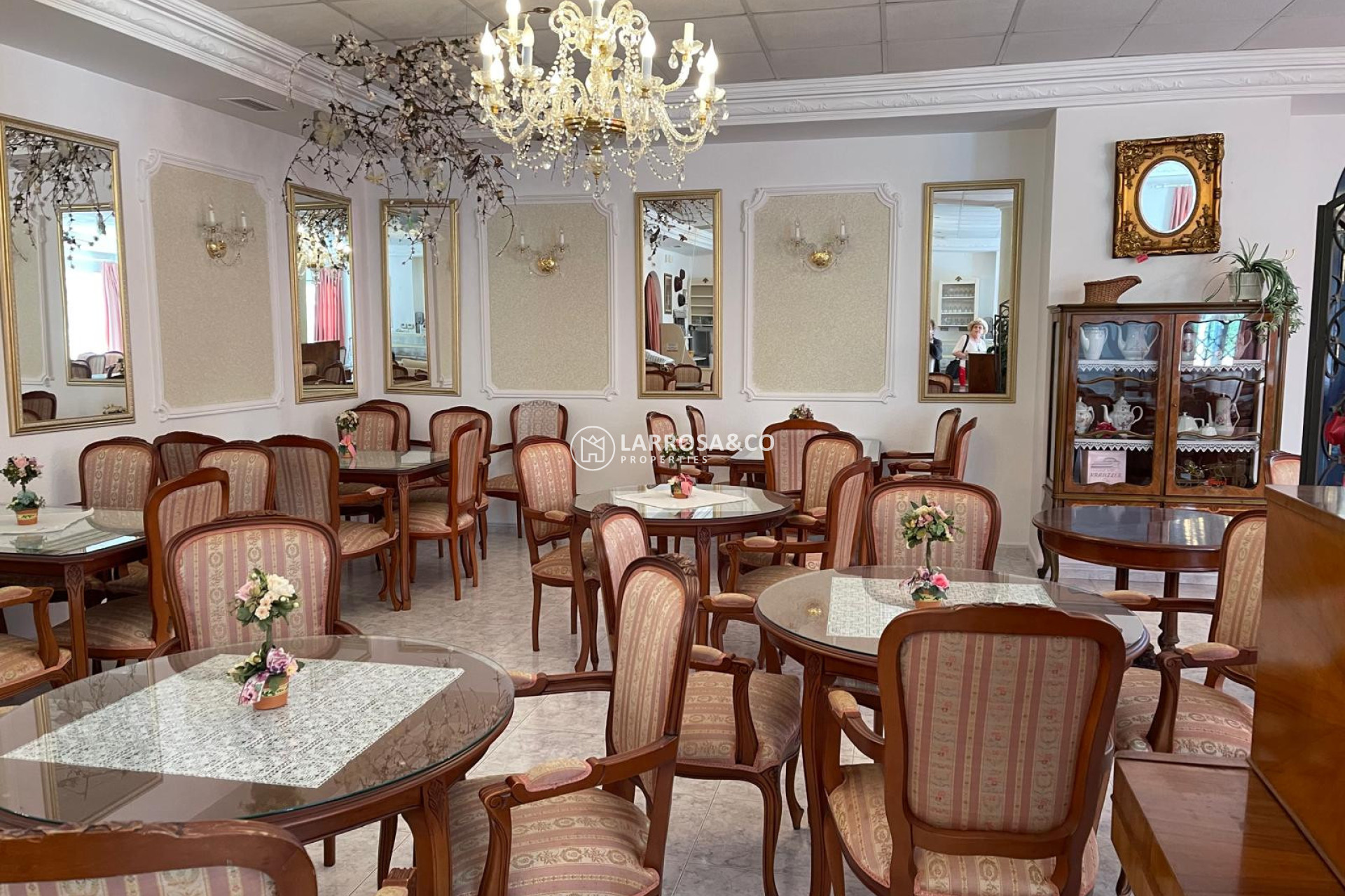 Herverkoop - Commercial space - Guardamar del Segura - Costa Blanca