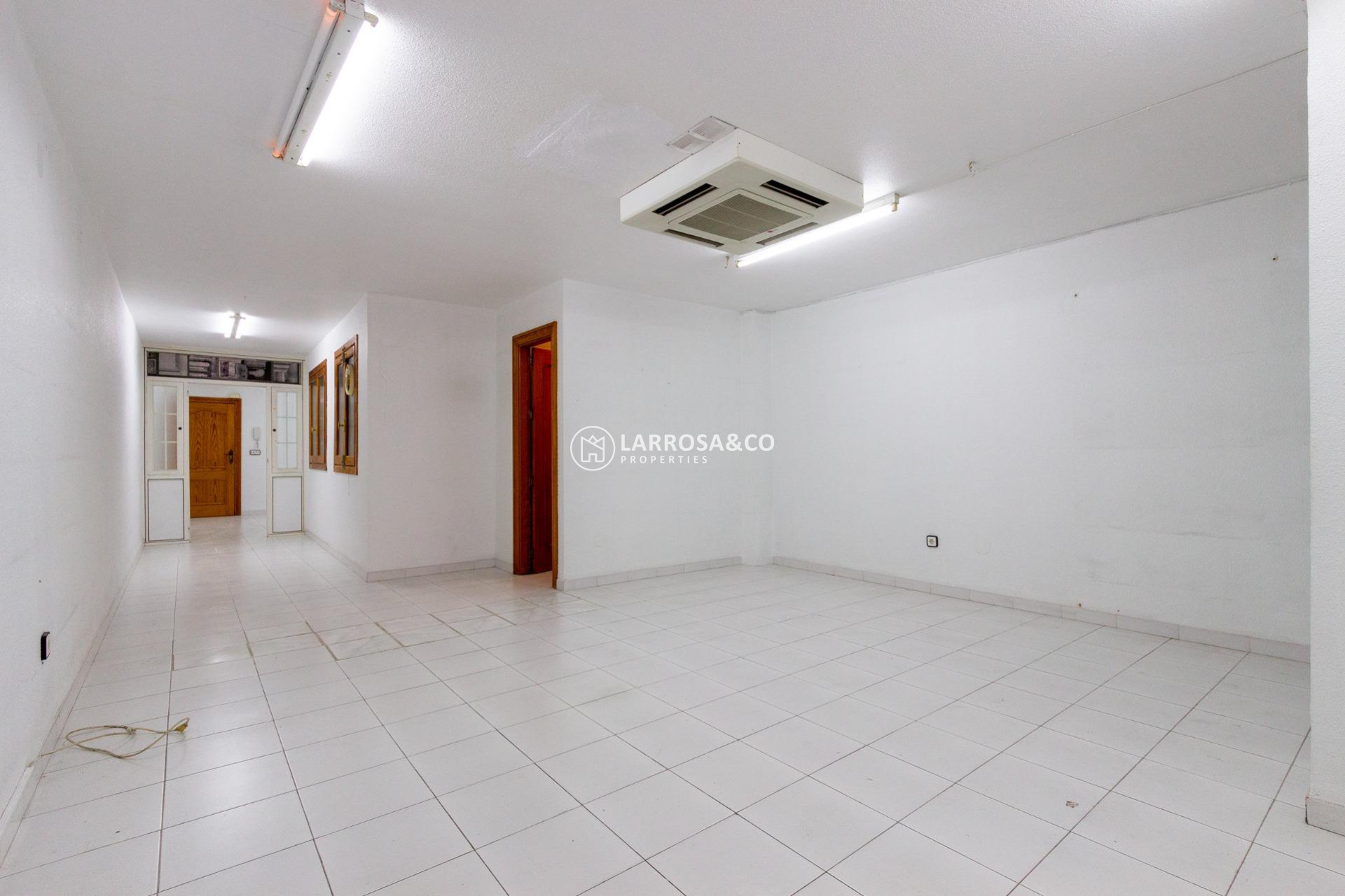 Herverkoop - Commercial space - Orihuela - Zona Centro