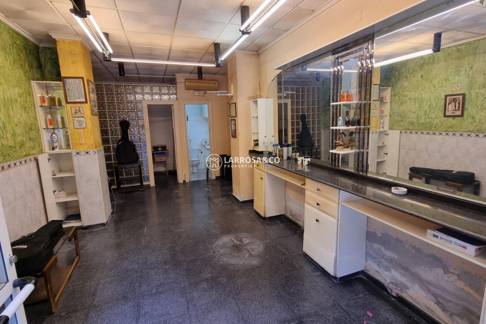 Herverkoop - Commercial space - Orihuela - Zona Centro