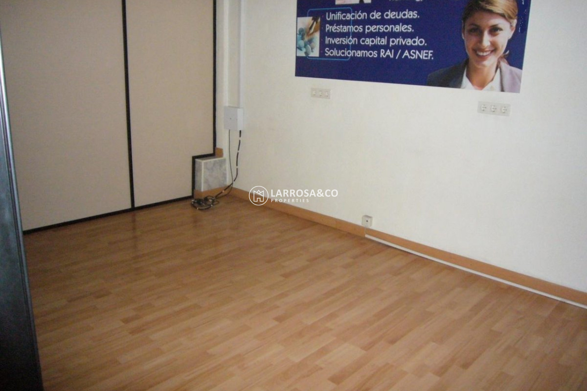 Herverkoop - Commercial space - Torrevieja - Centro