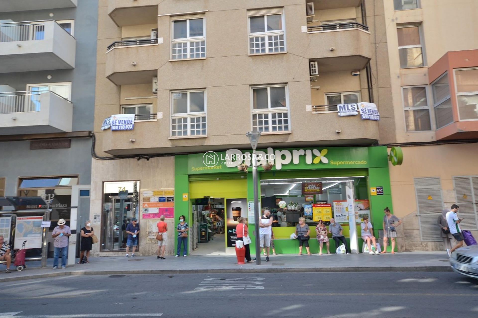 Herverkoop - Commercial space - Torrevieja - Centro