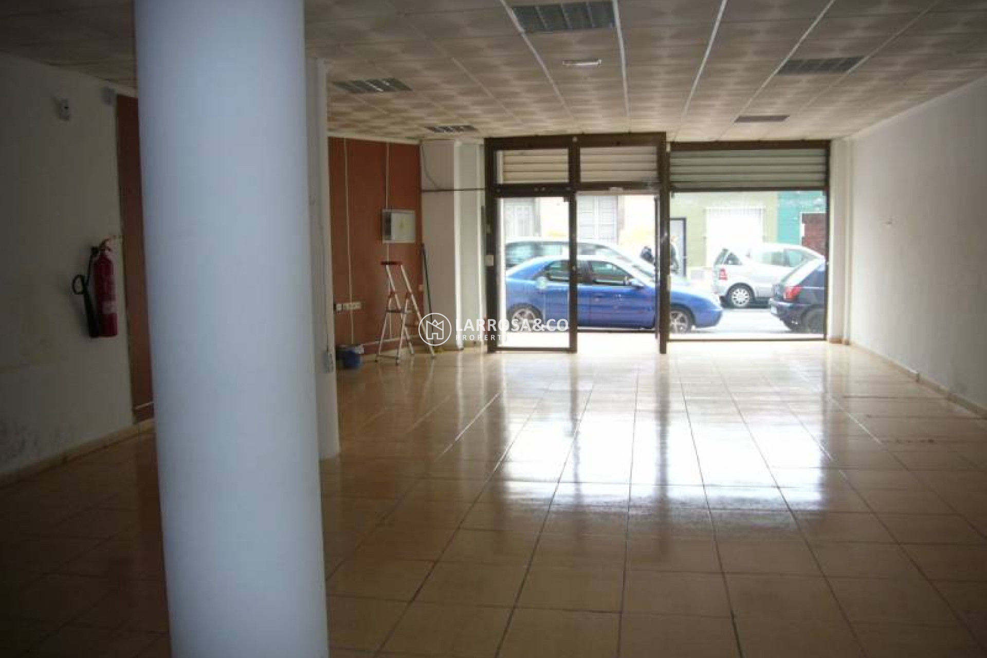 Herverkoop - Commercial space - Torrevieja - Centro