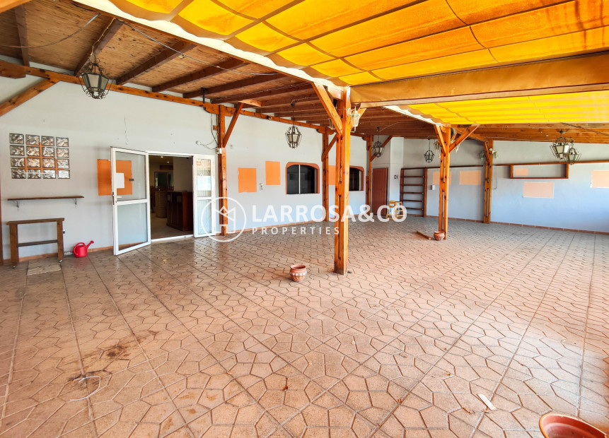 Herverkoop - Commercial space - Torrevieja - Costa Blanca