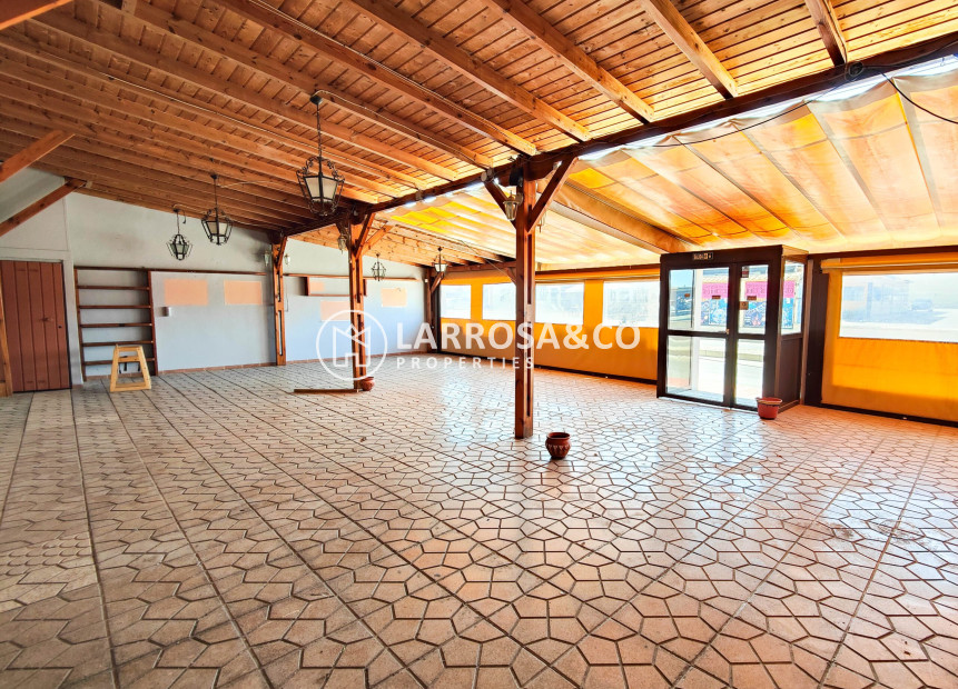 Herverkoop - Commercial space - Torrevieja - Costa Blanca