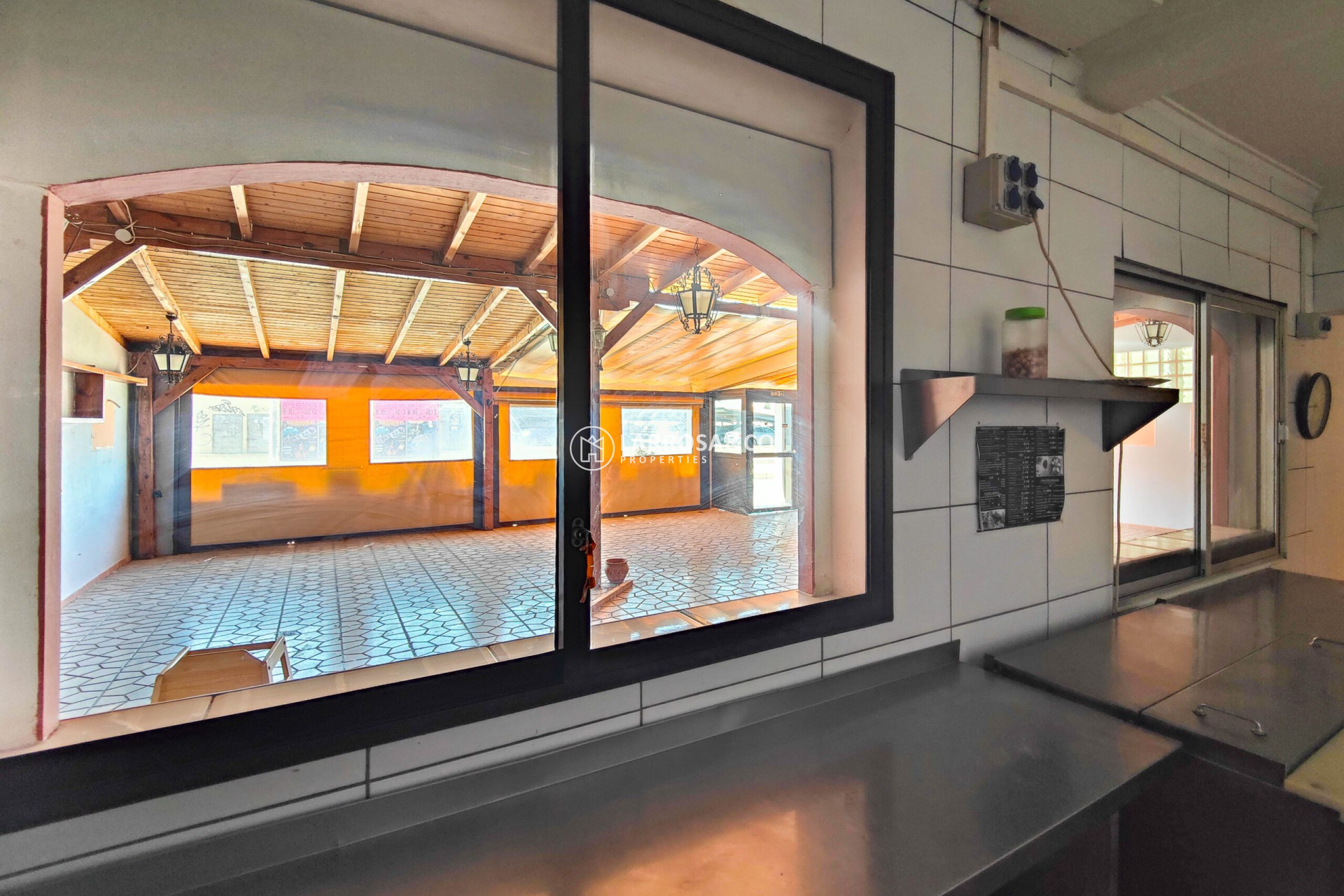 Herverkoop - Commercial space - Torrevieja - Costa Blanca