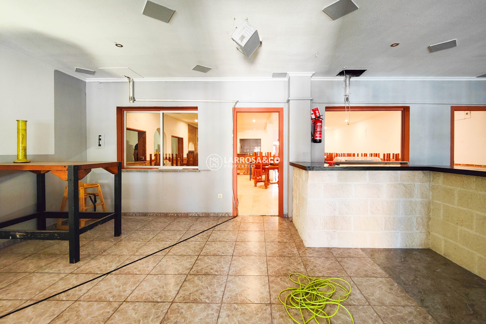 Herverkoop - Commercial space - Torrevieja - Costa Blanca