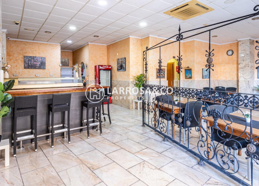 Herverkoop - Commercial space - Torrevieja - Estacion de autobuses