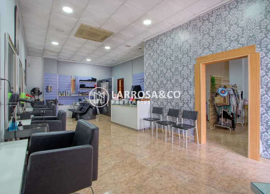 Herverkoop - Commercial space - Torrevieja - La Mata