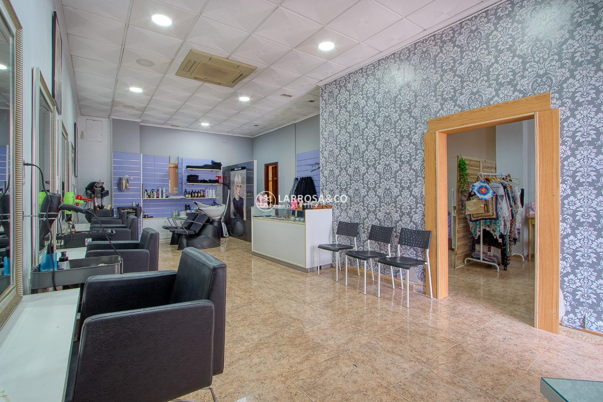 Herverkoop - Commercial space - Torrevieja - La Mata