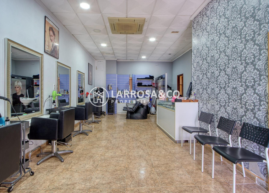 Herverkoop - Commercial space - Torrevieja - La Mata