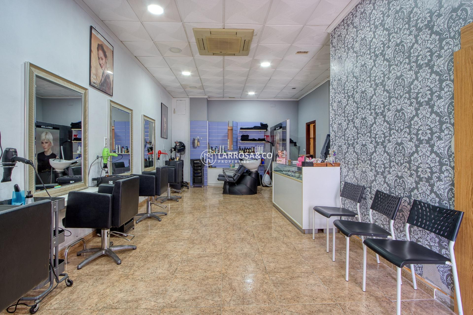 Herverkoop - Commercial space - Torrevieja - La Mata