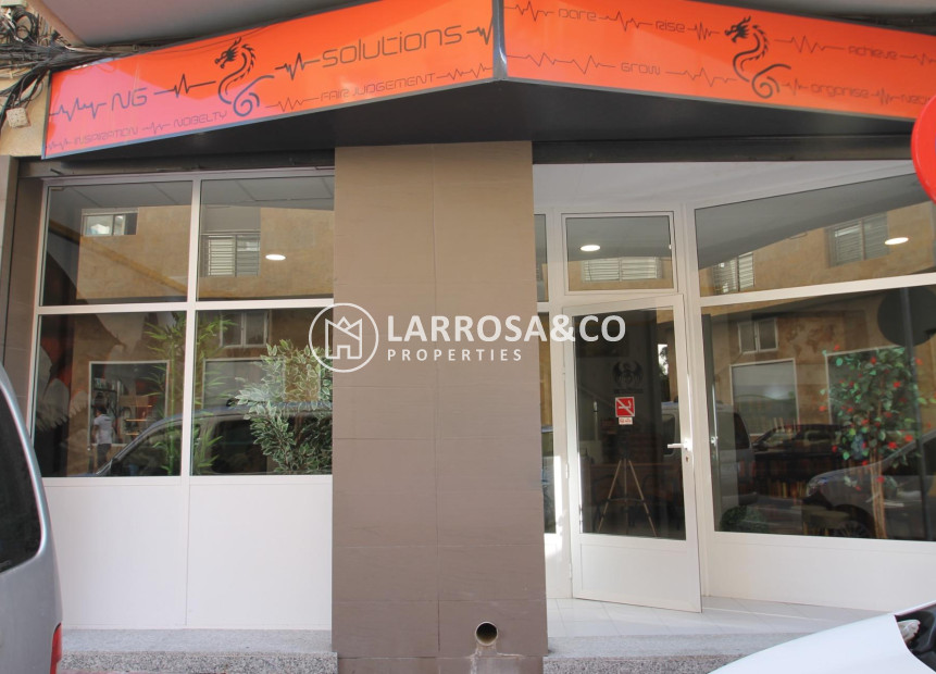 Herverkoop - Commercial space - Torrevieja - Las Piscinas Naturales