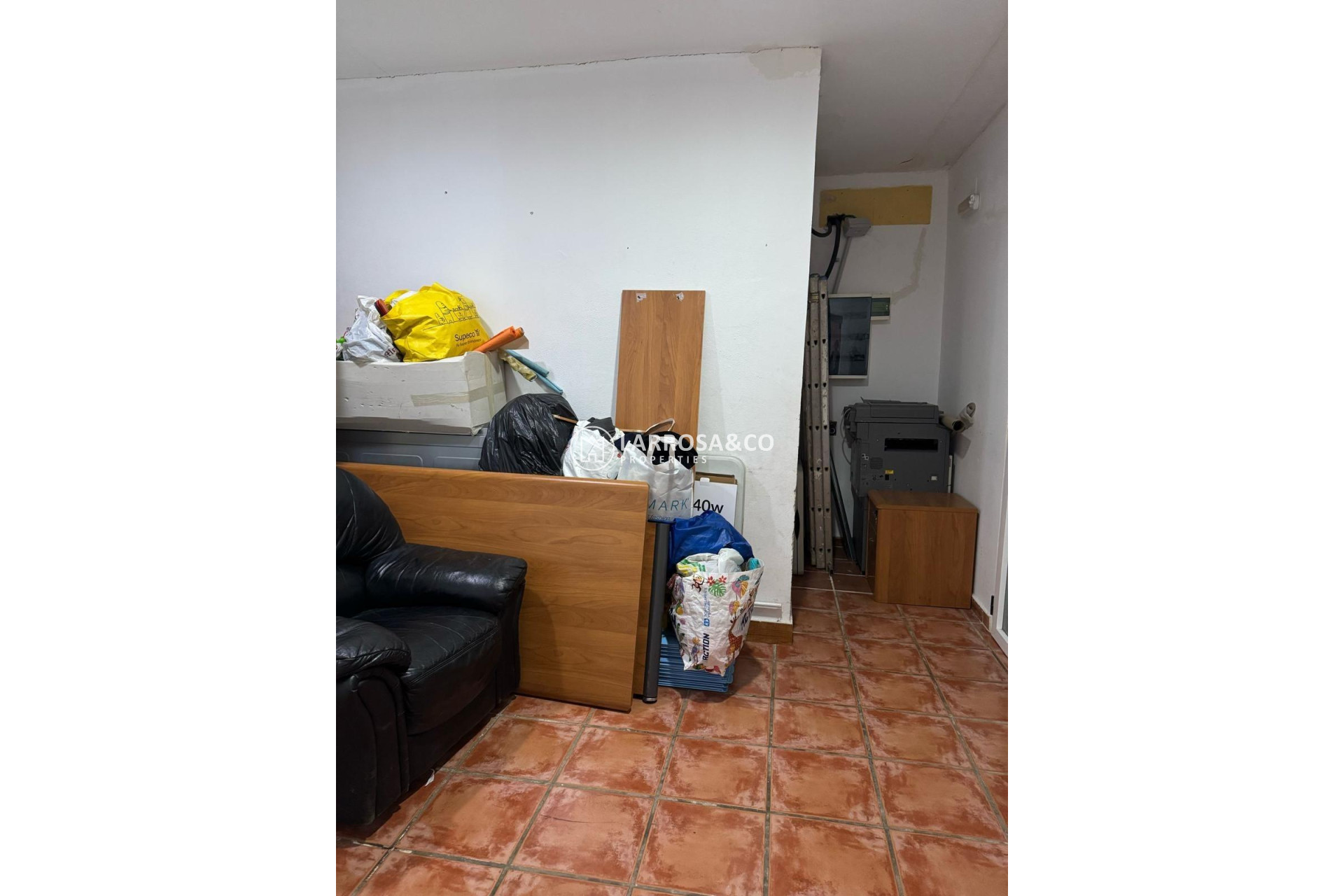 Herverkoop - Commercial space - Torrevieja - Los Locos Beach